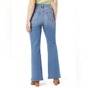 Levi Strauss Signature High-Rise Flare Jeans size 29